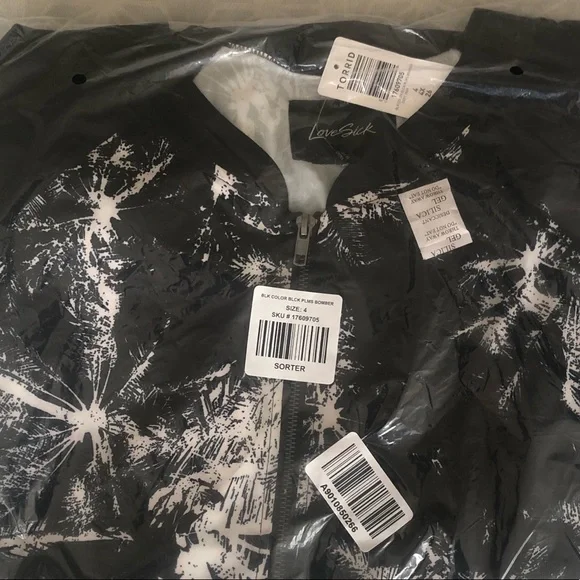 TORRID LOVESICK COLOR BLOCK BOMBER STRETCH WOVEN PALMS BLACK Size 4x - Picture 8 of 8